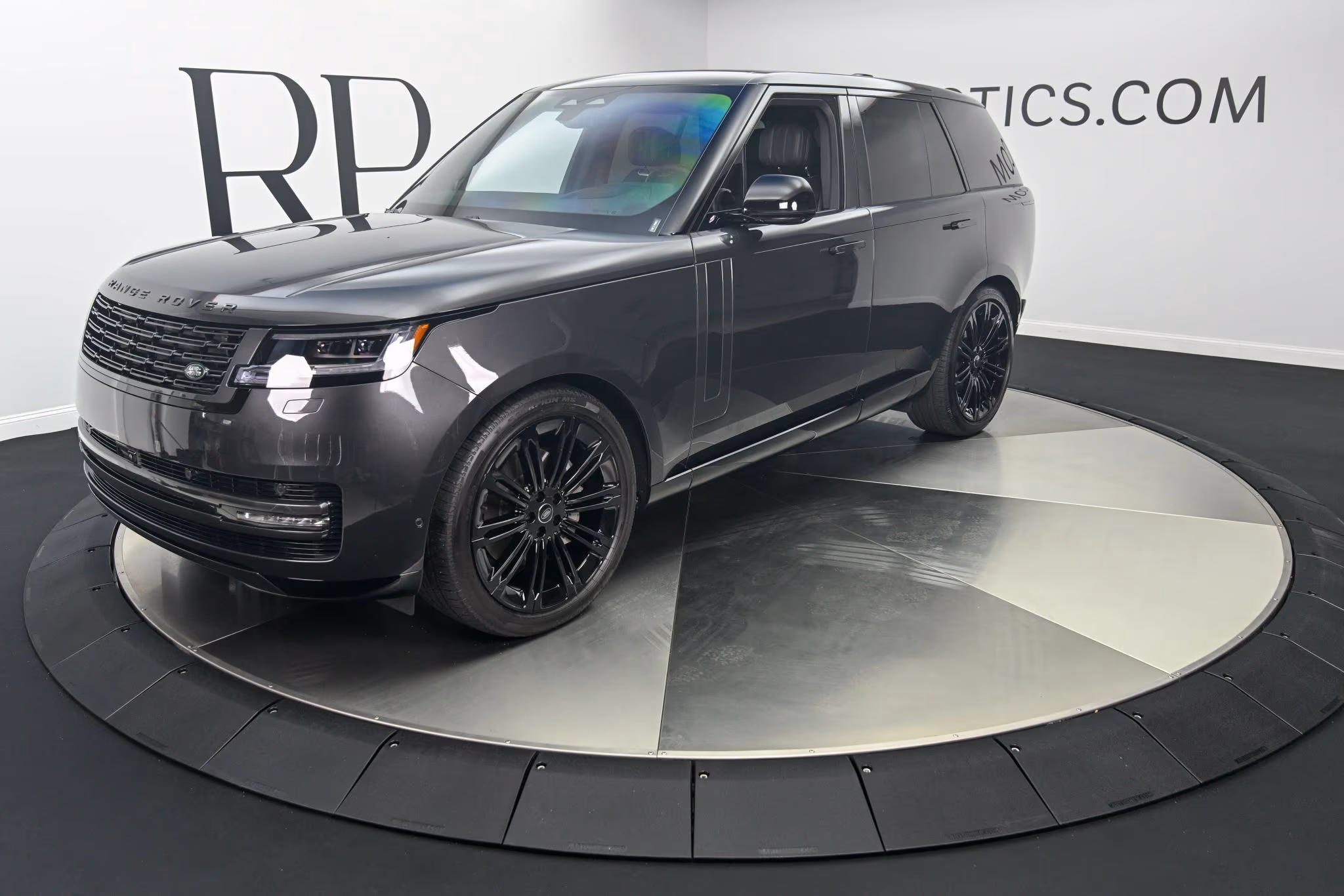 2025 Land Rover Range Rover - Image 1 of 45