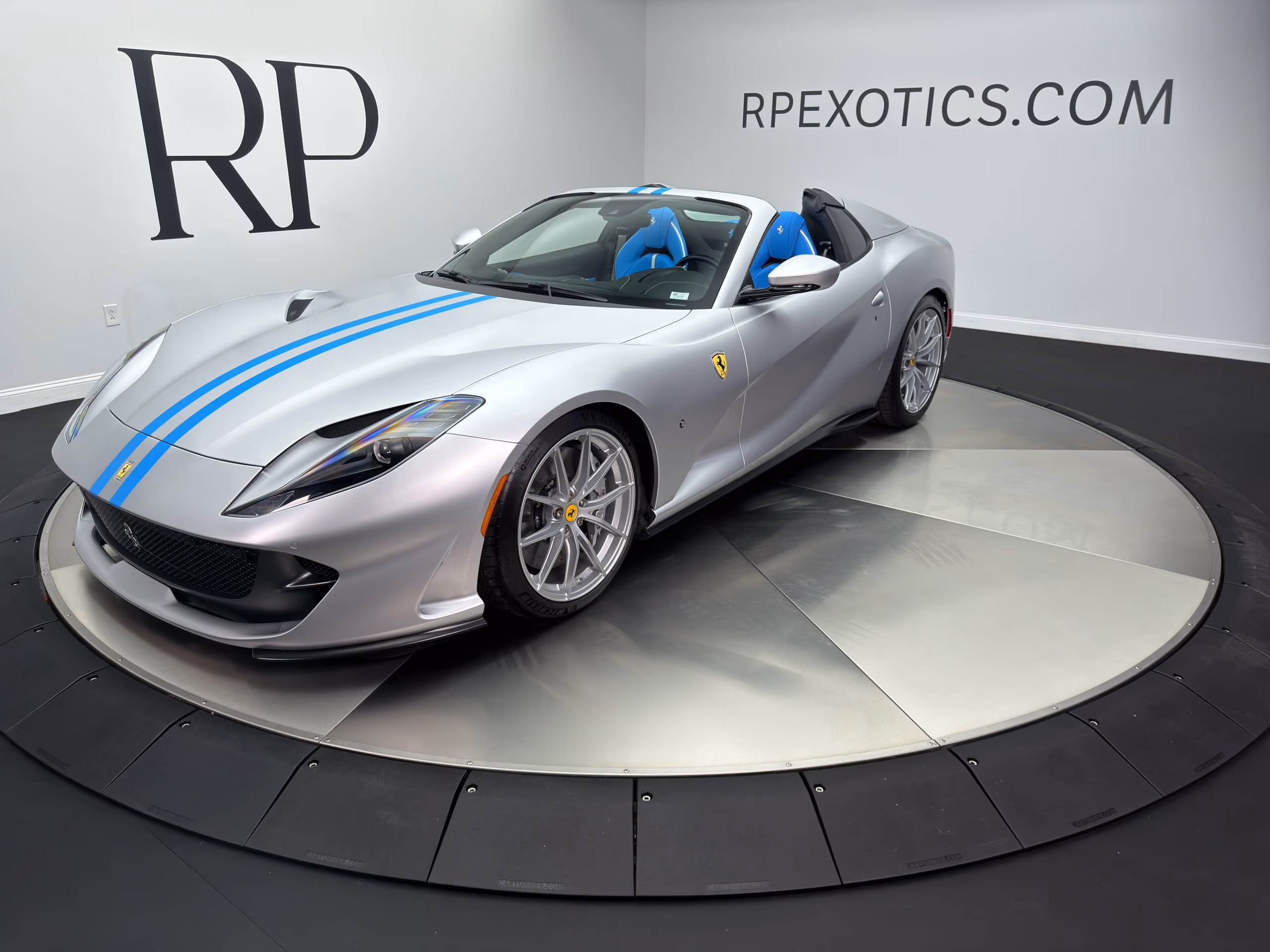 2023 Ferrari 812 GTS