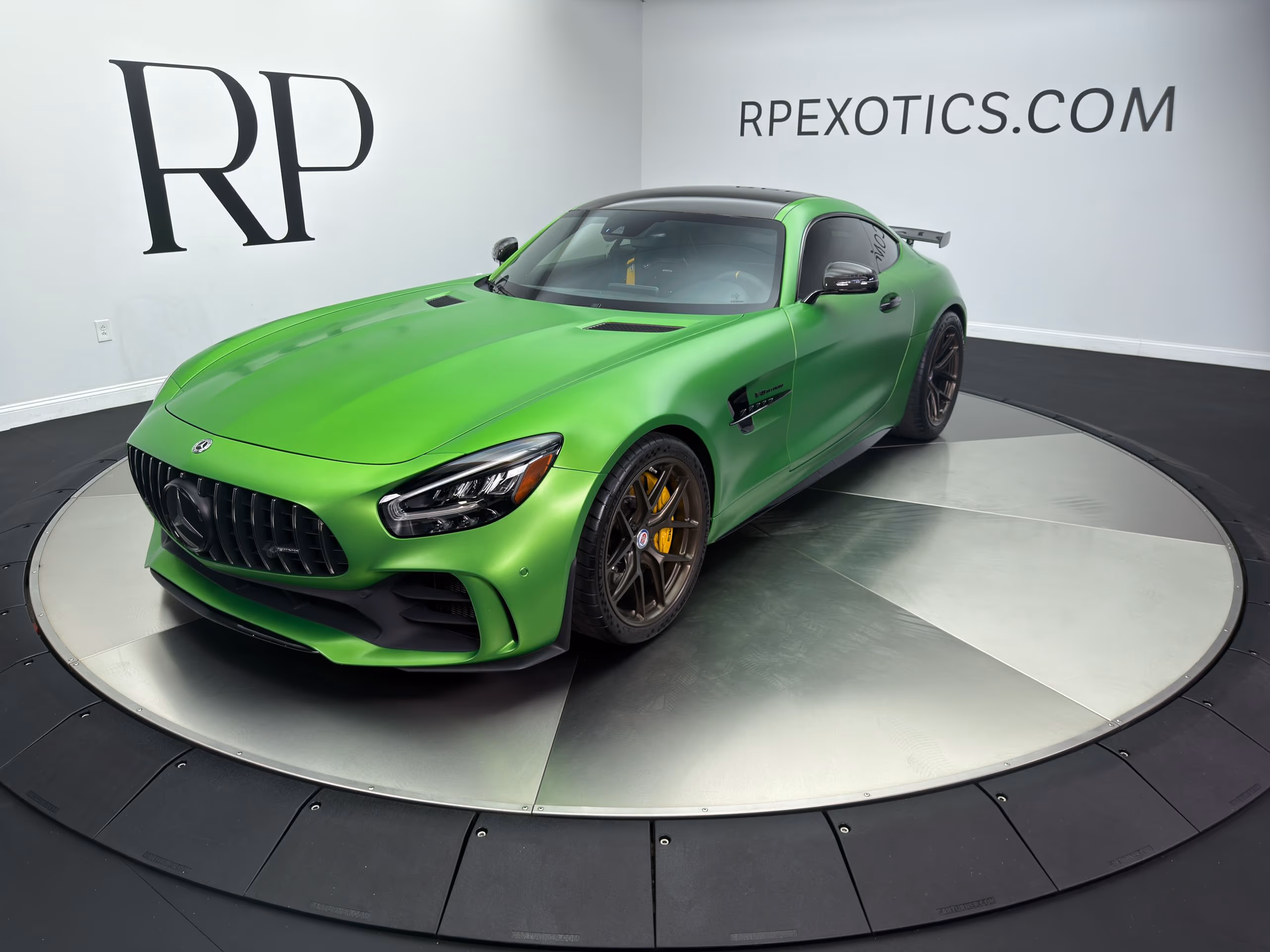 2020 Mercedes-Benz AMG GT R - Image 1 of 24