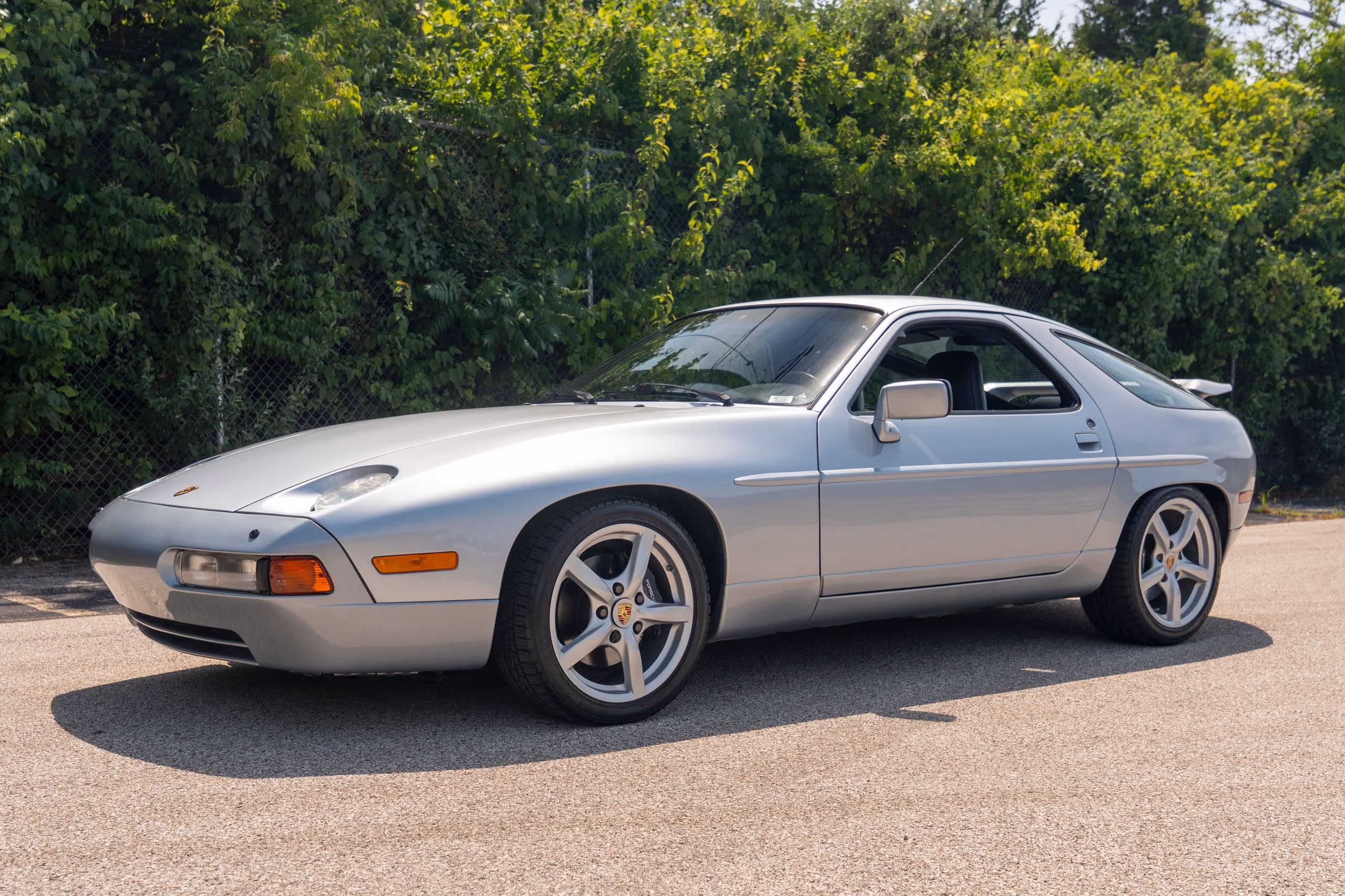 1991 Porsche 928 - Image 1 of 67
