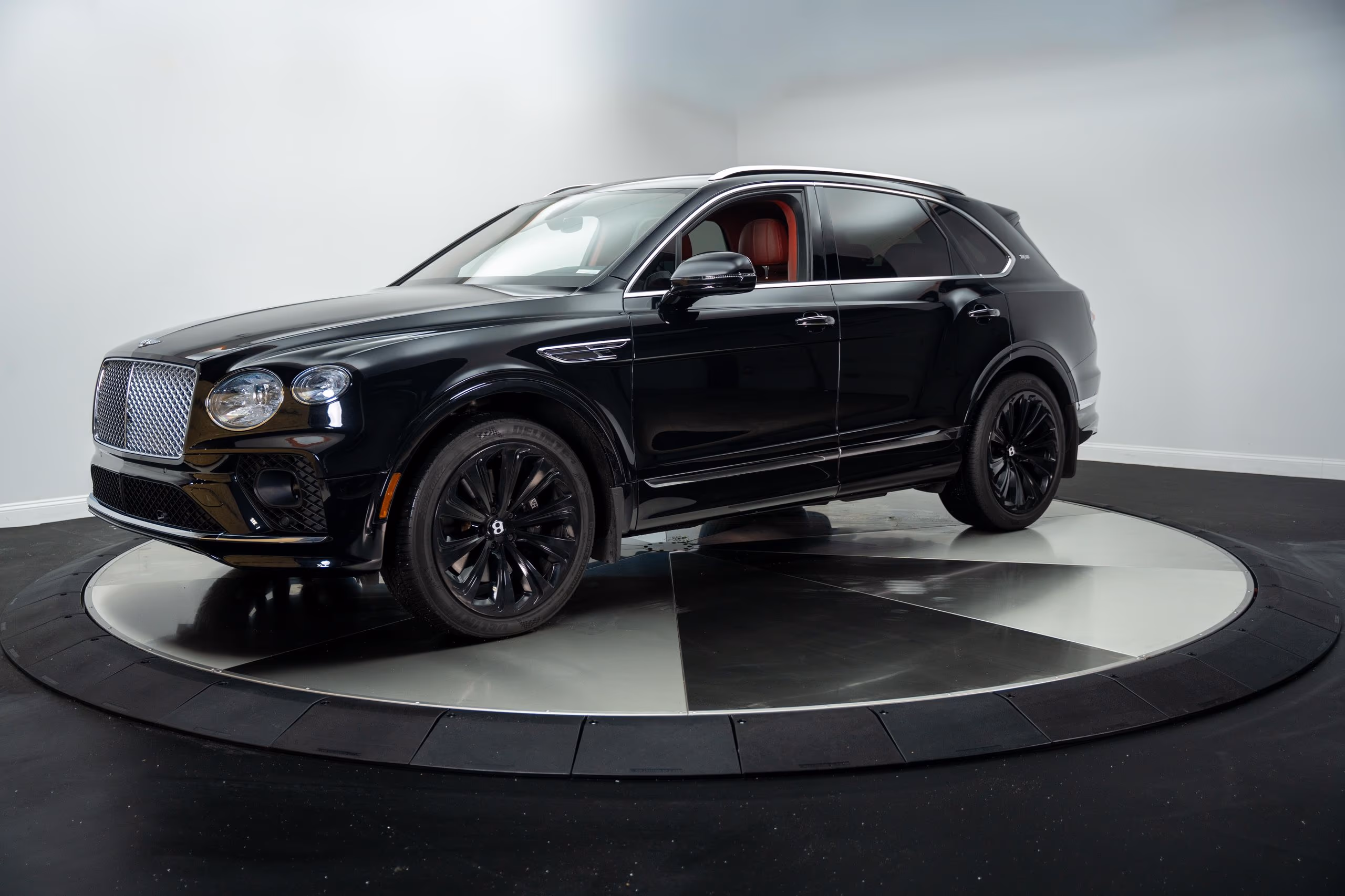 2021 Bentley Bentayga - Image 1 of 30