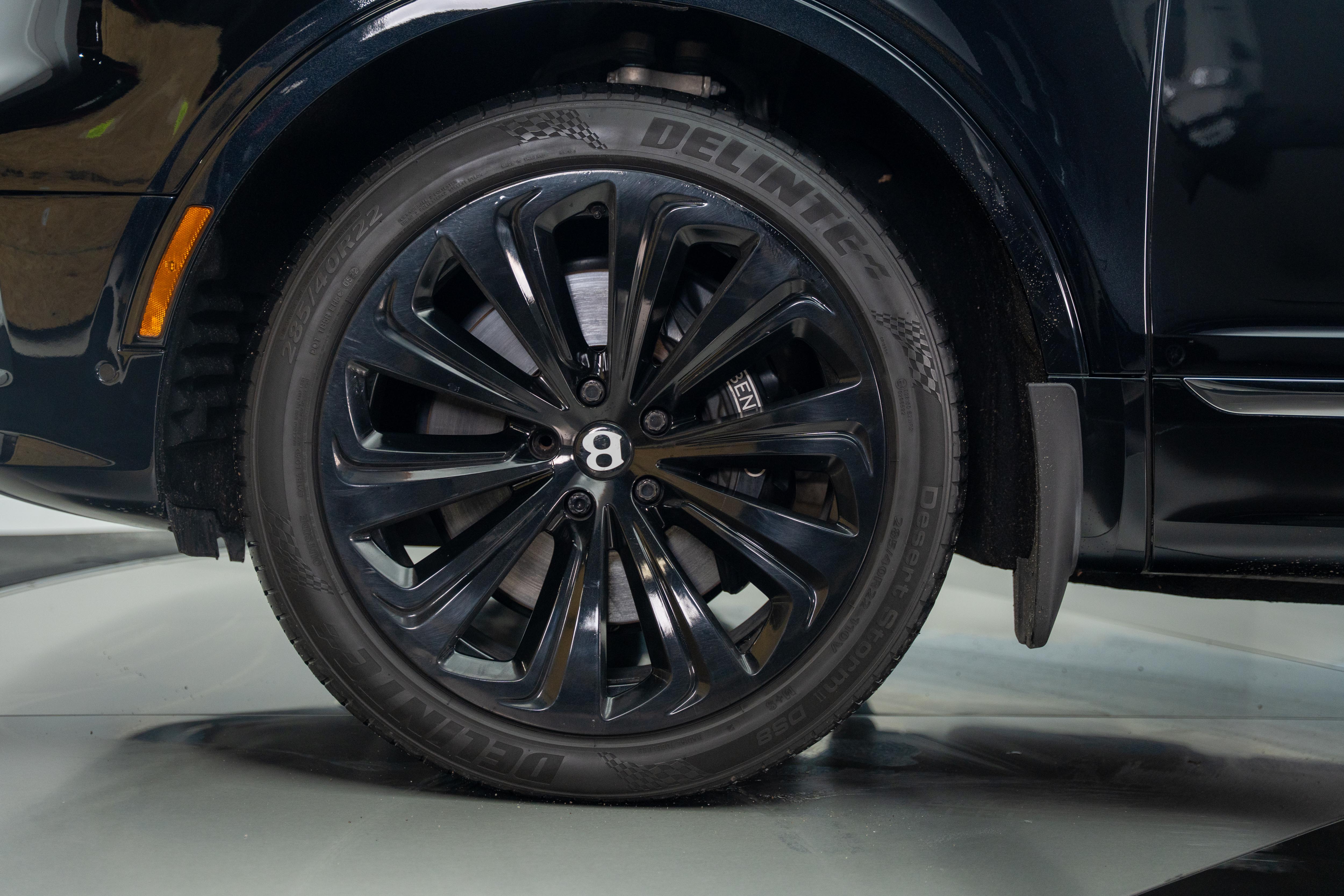 2021 Bentley Bentayga Base - Photo 28
