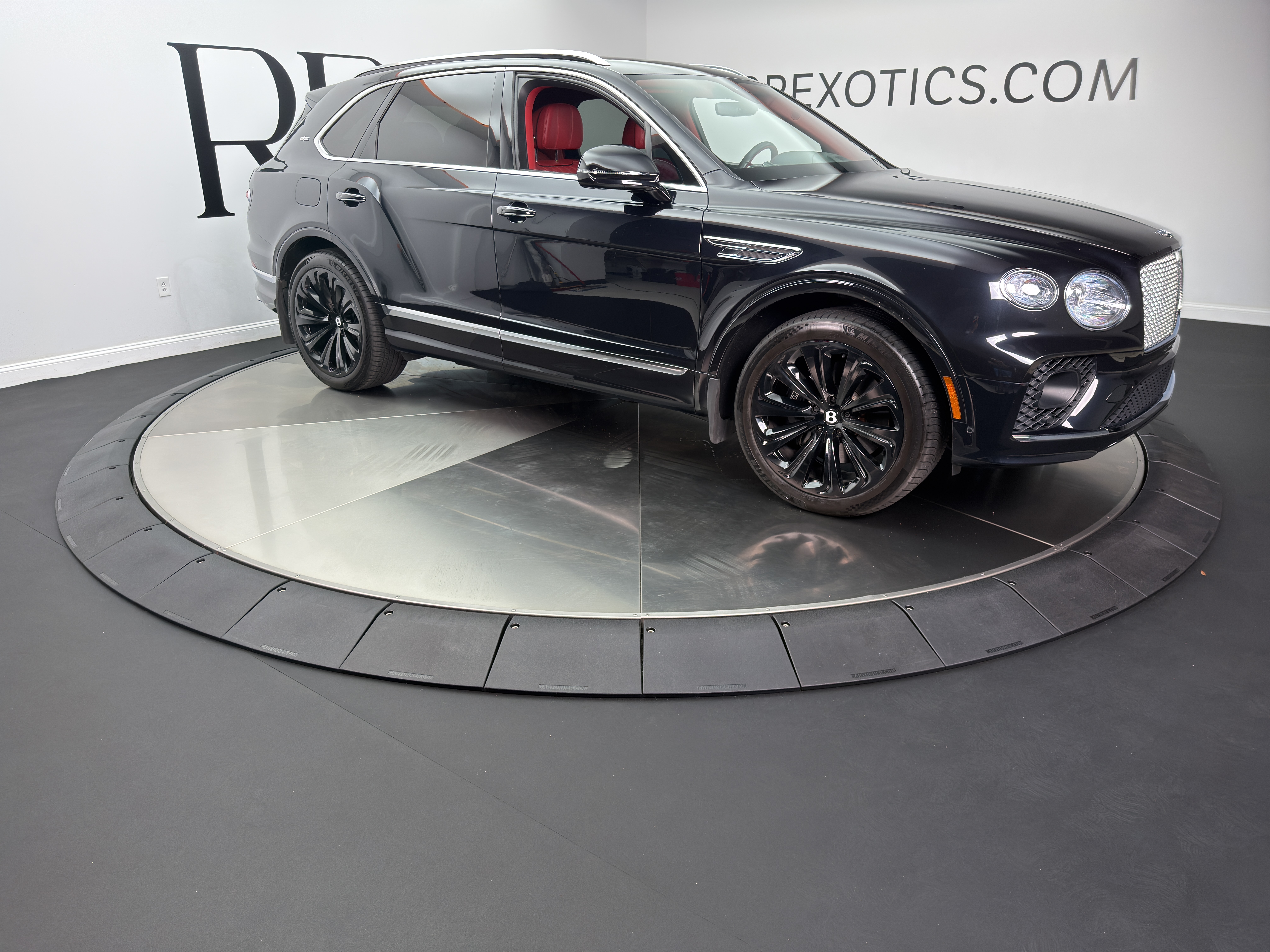 2021 Bentley Bentayga Base - Photo 10