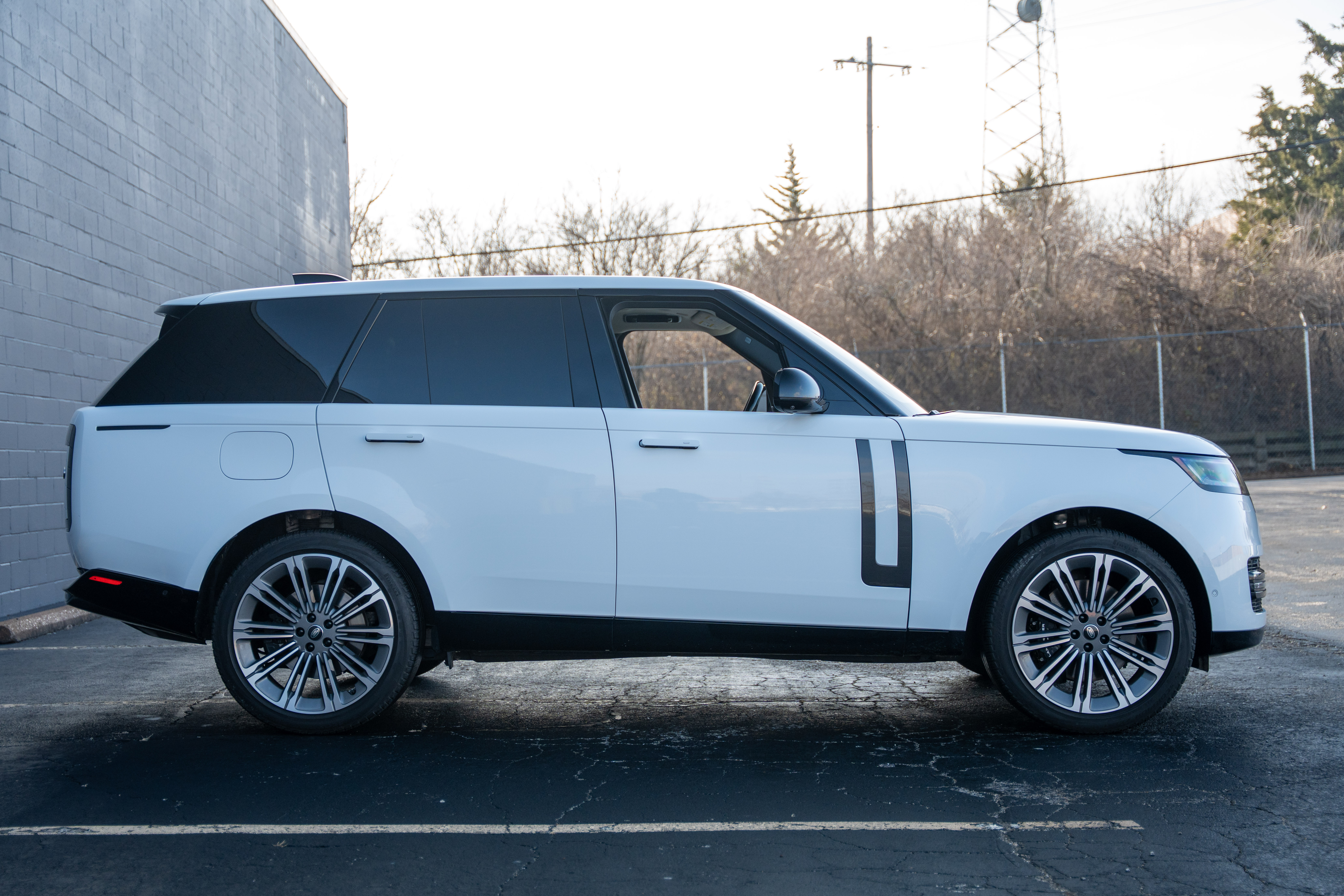 2023 Land Rover Range Rover SE - Photo 9