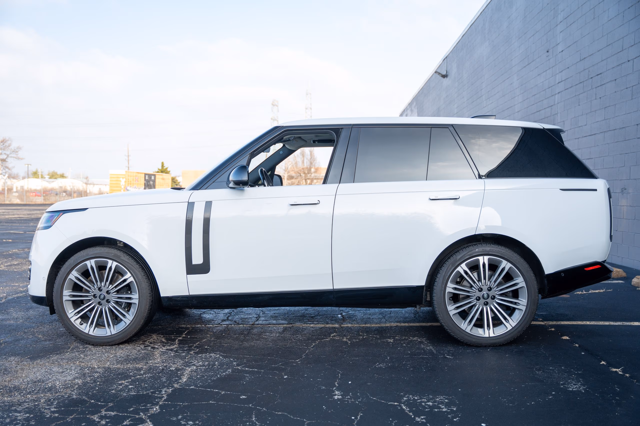 2023 Land Rover Range Rover - Image 1 of 19