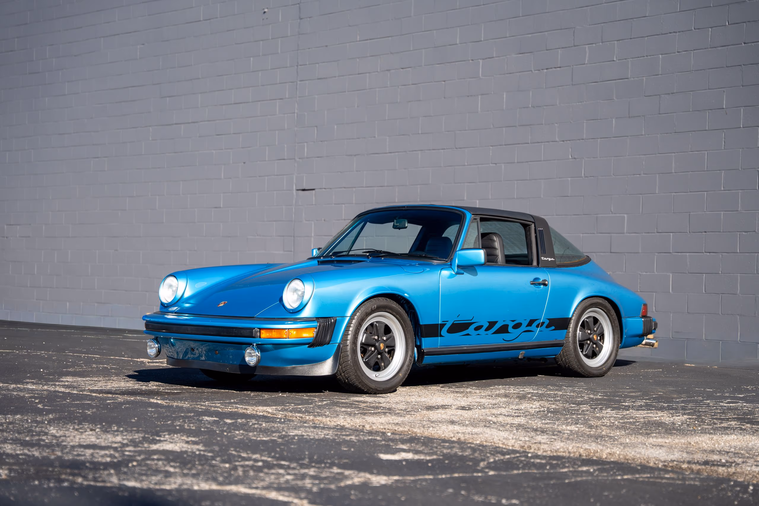1977 Porsche 911 - Image 1 of 21