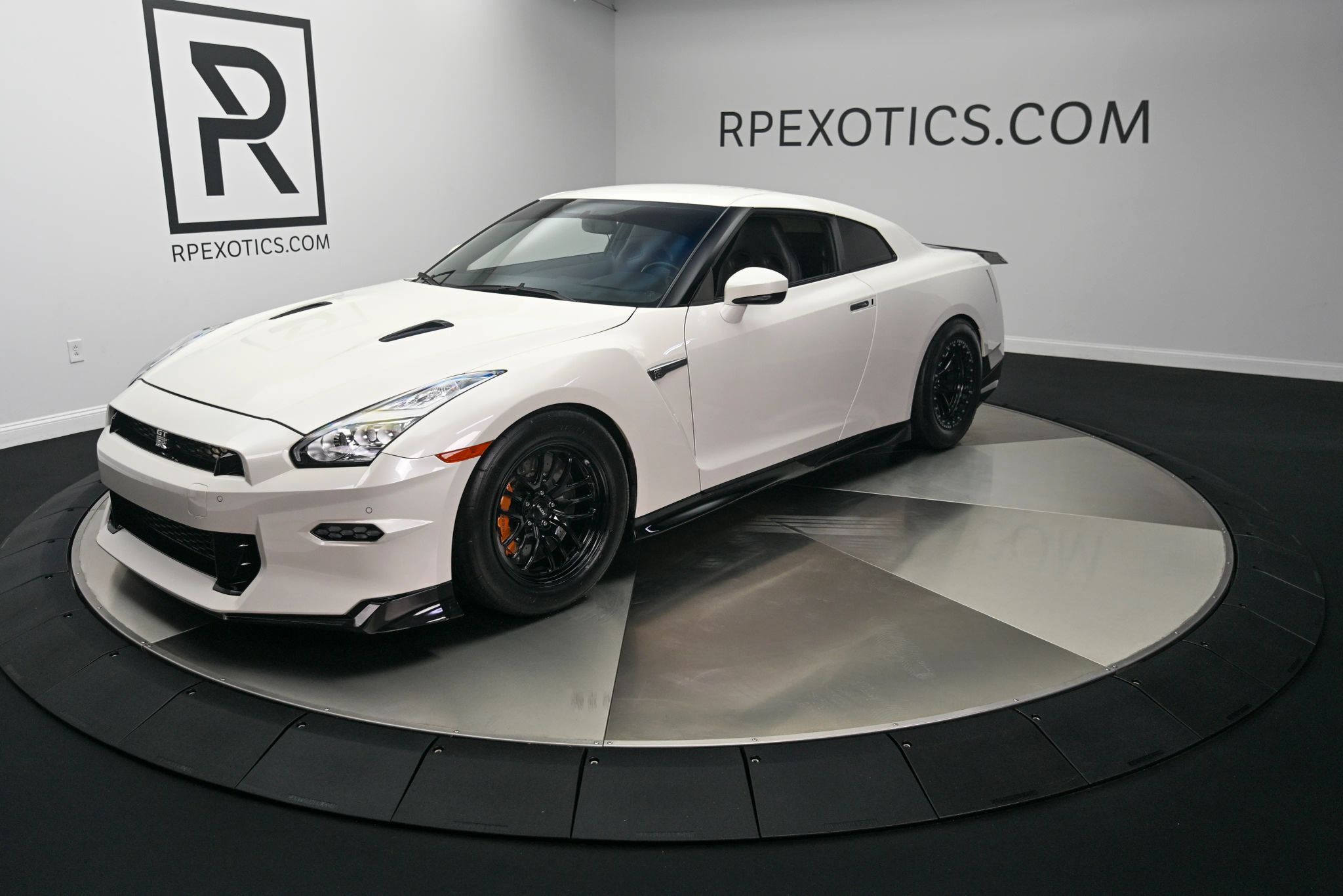 2024 Nissan GT-R