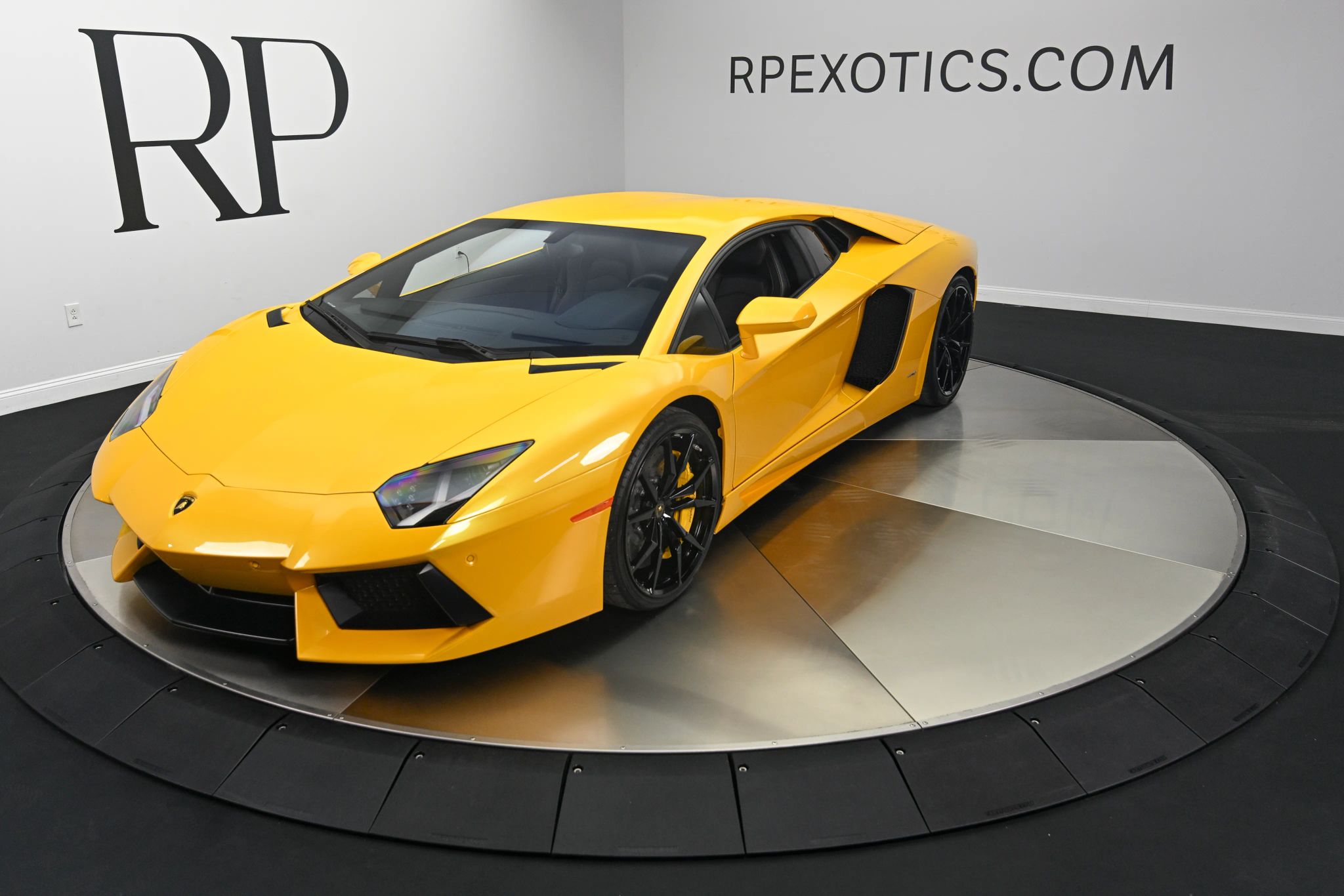 2013 Lamborghini Aventador