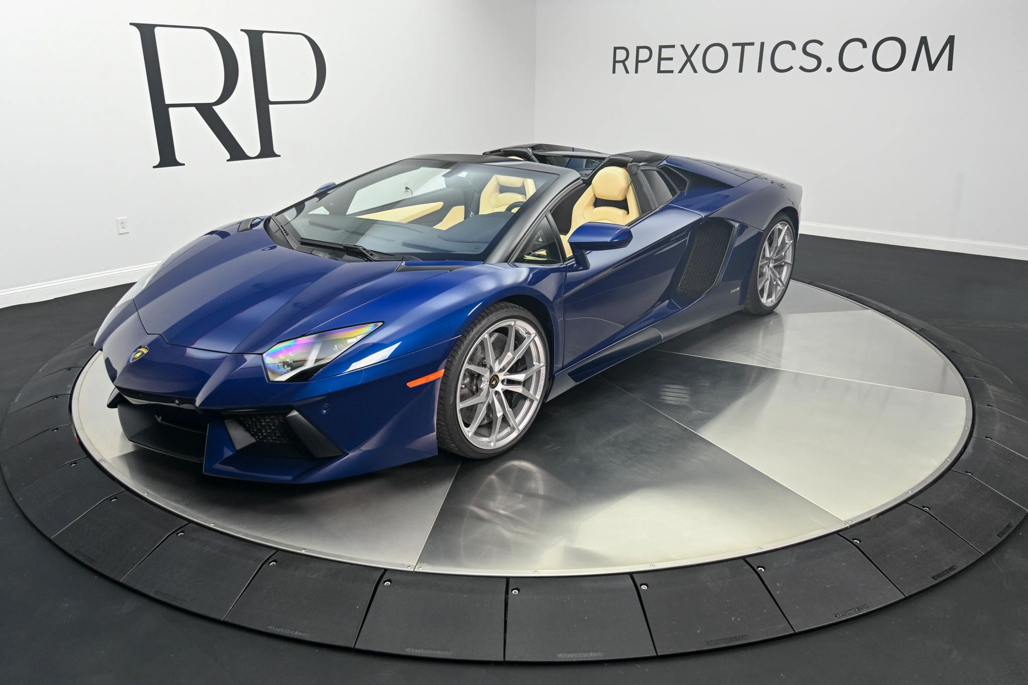 2013 Lamborghini Aventador