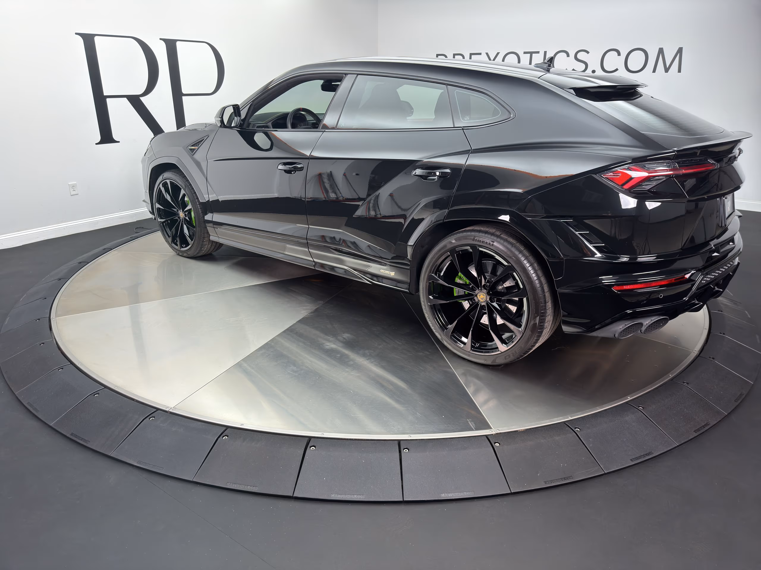 2024 Lamborghini Urus