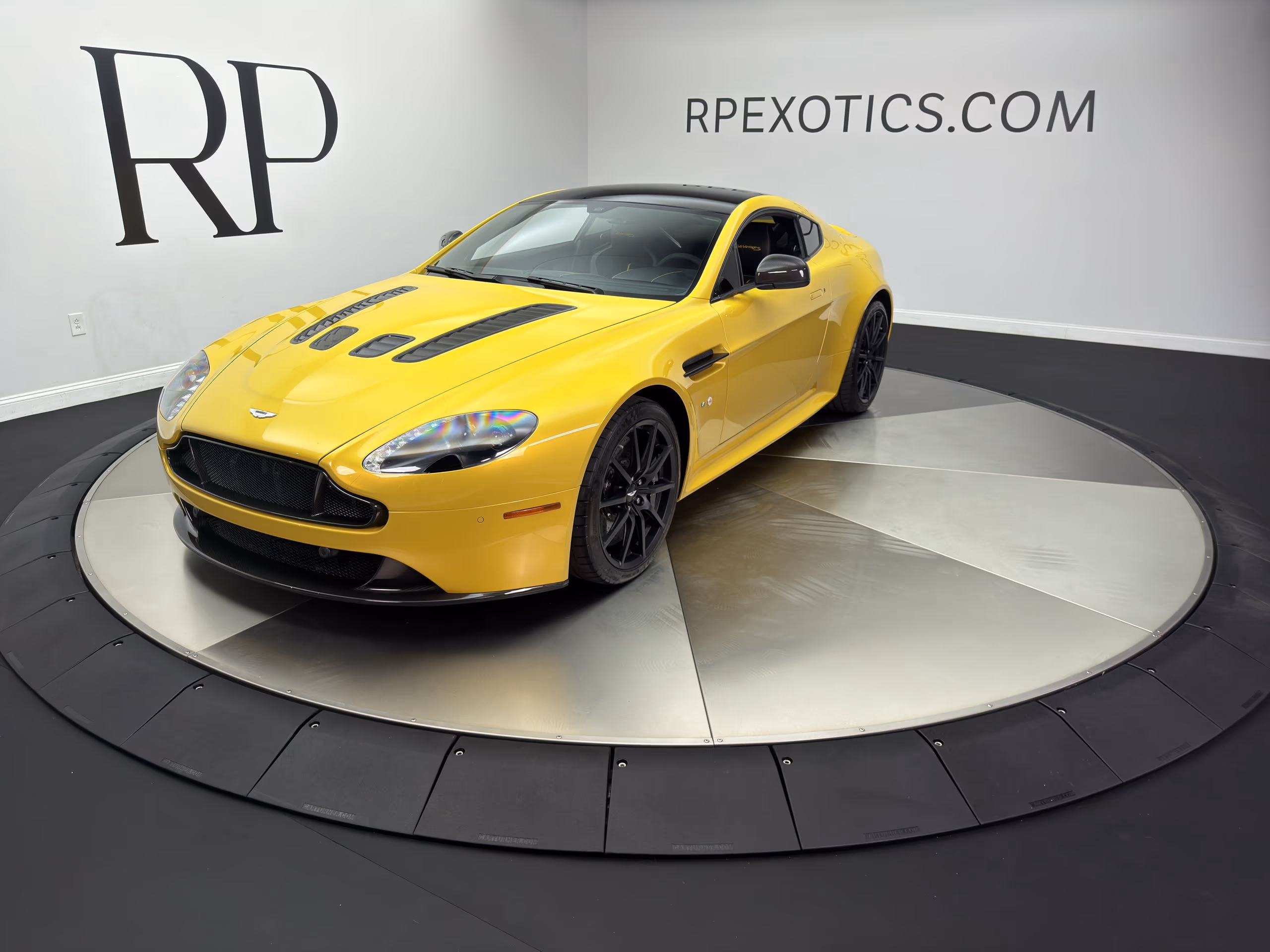 2015 Aston Martin Vantage