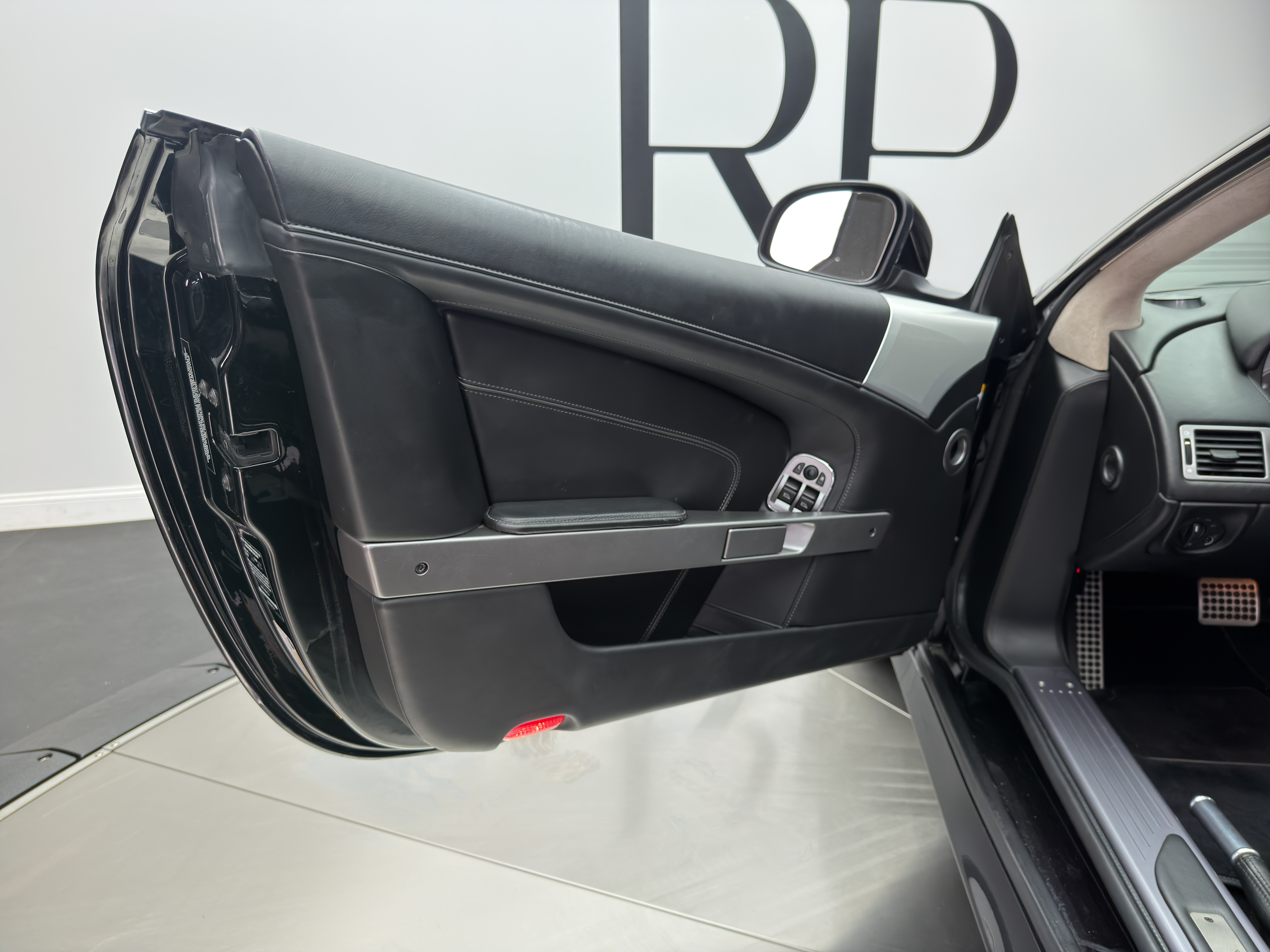 2012 Aston Martin Virage Base - Photo 23