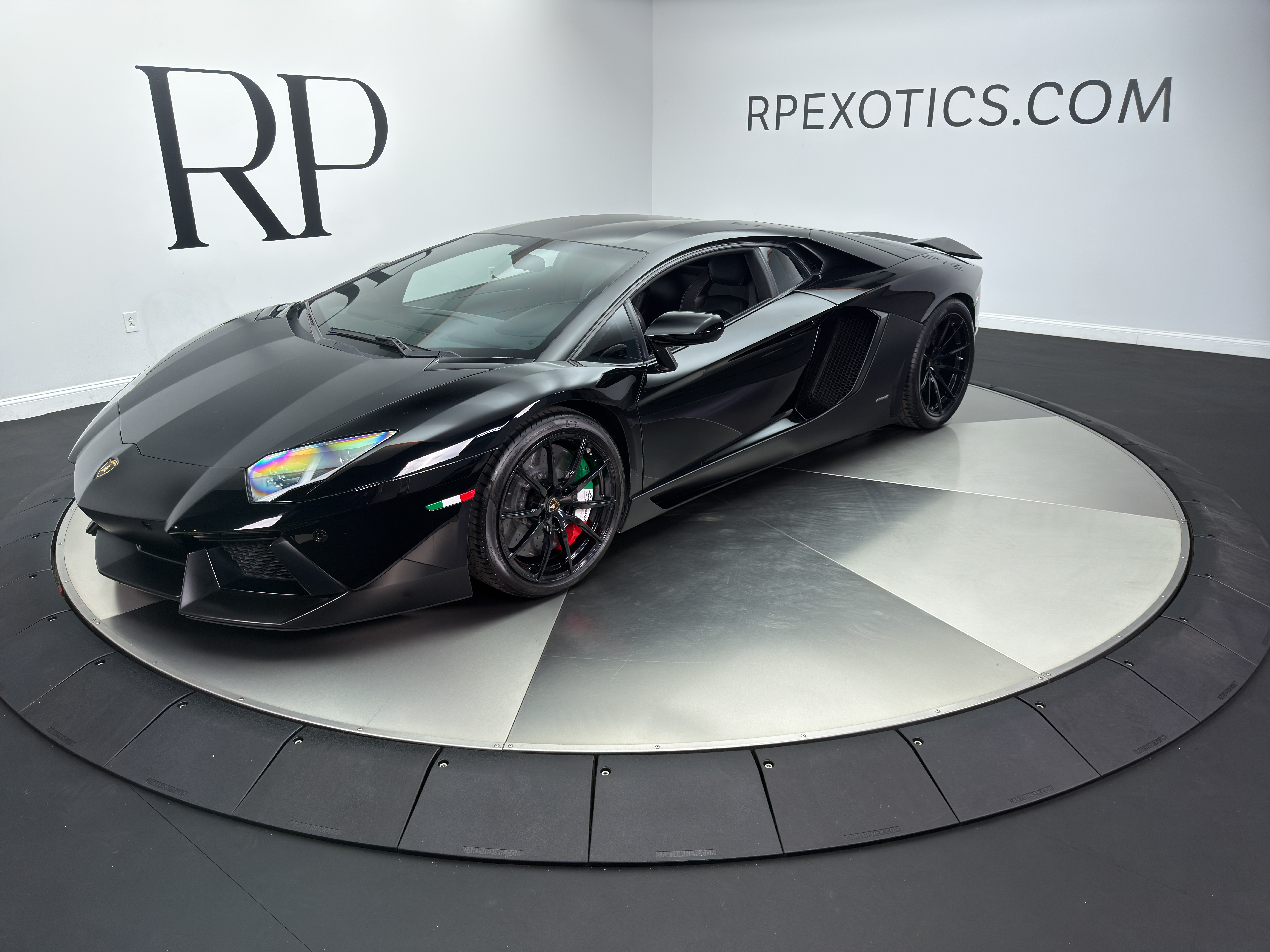 2012 Lamborghini Aventador Base