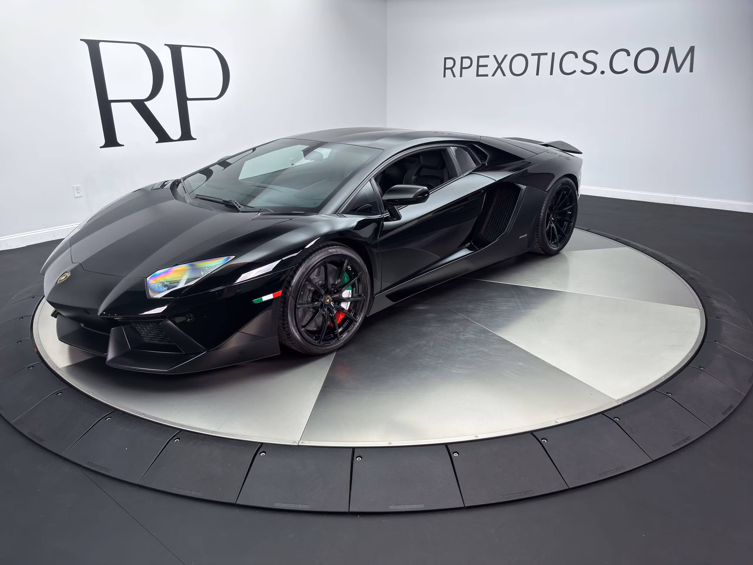 2012 Lamborghini Aventador - Image 1 of 1