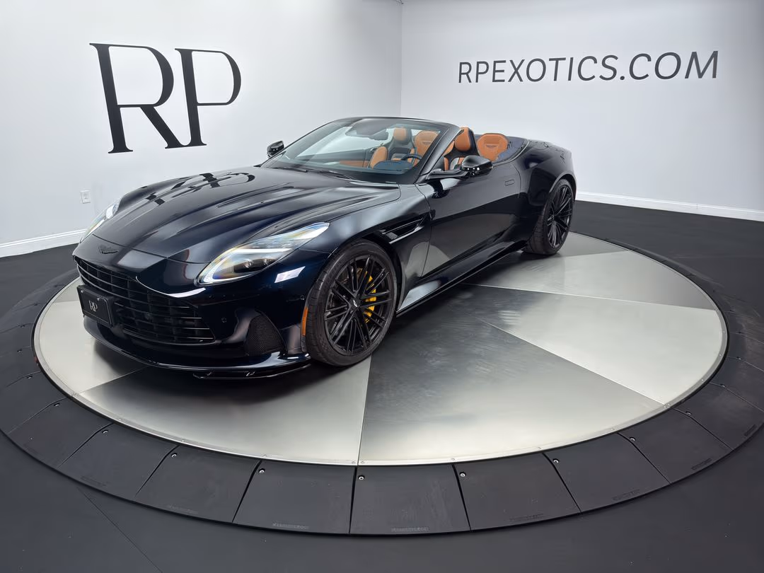2025 Aston Martin DB12