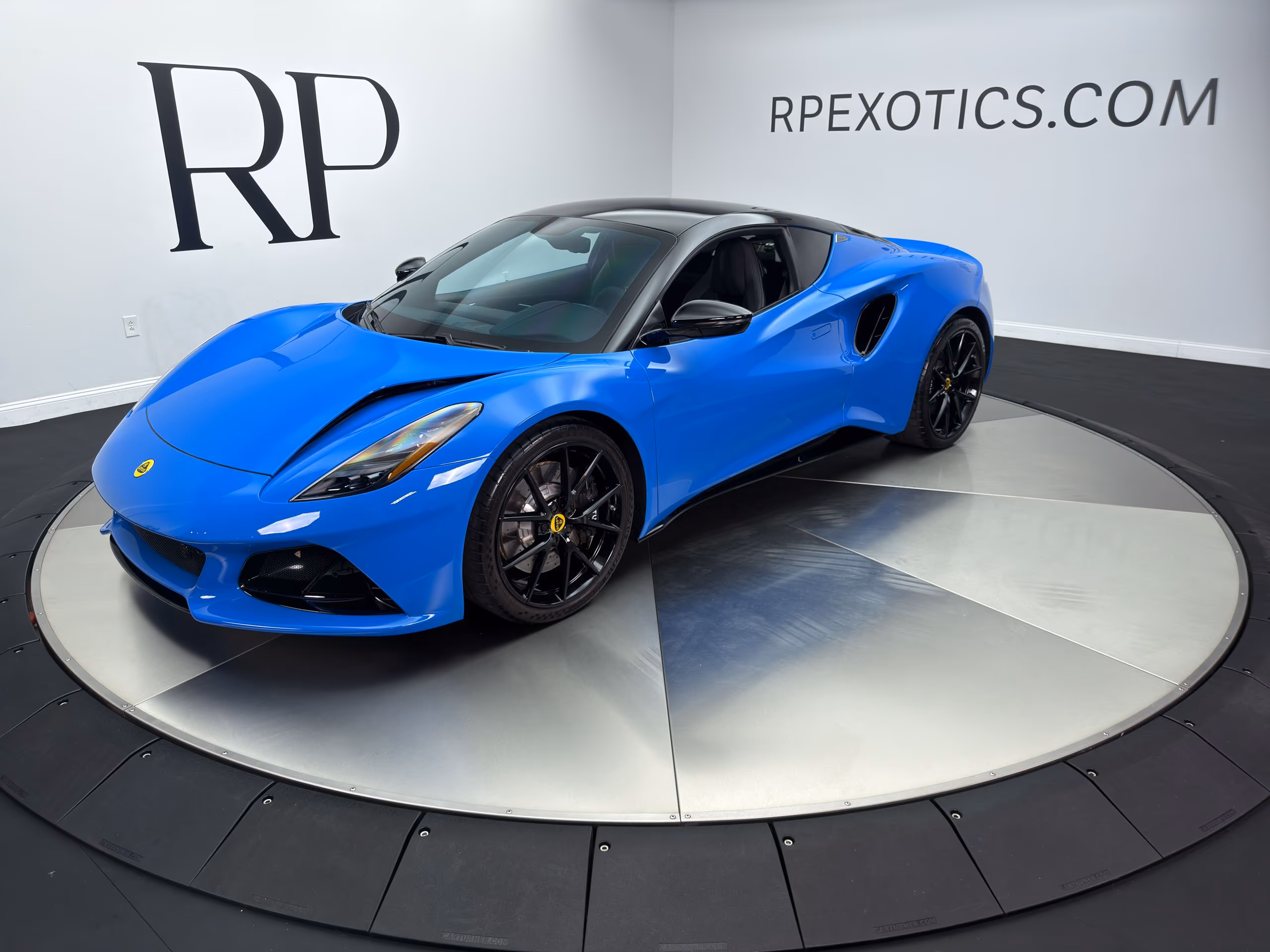2024 Lotus Emira - Image 1 of 25