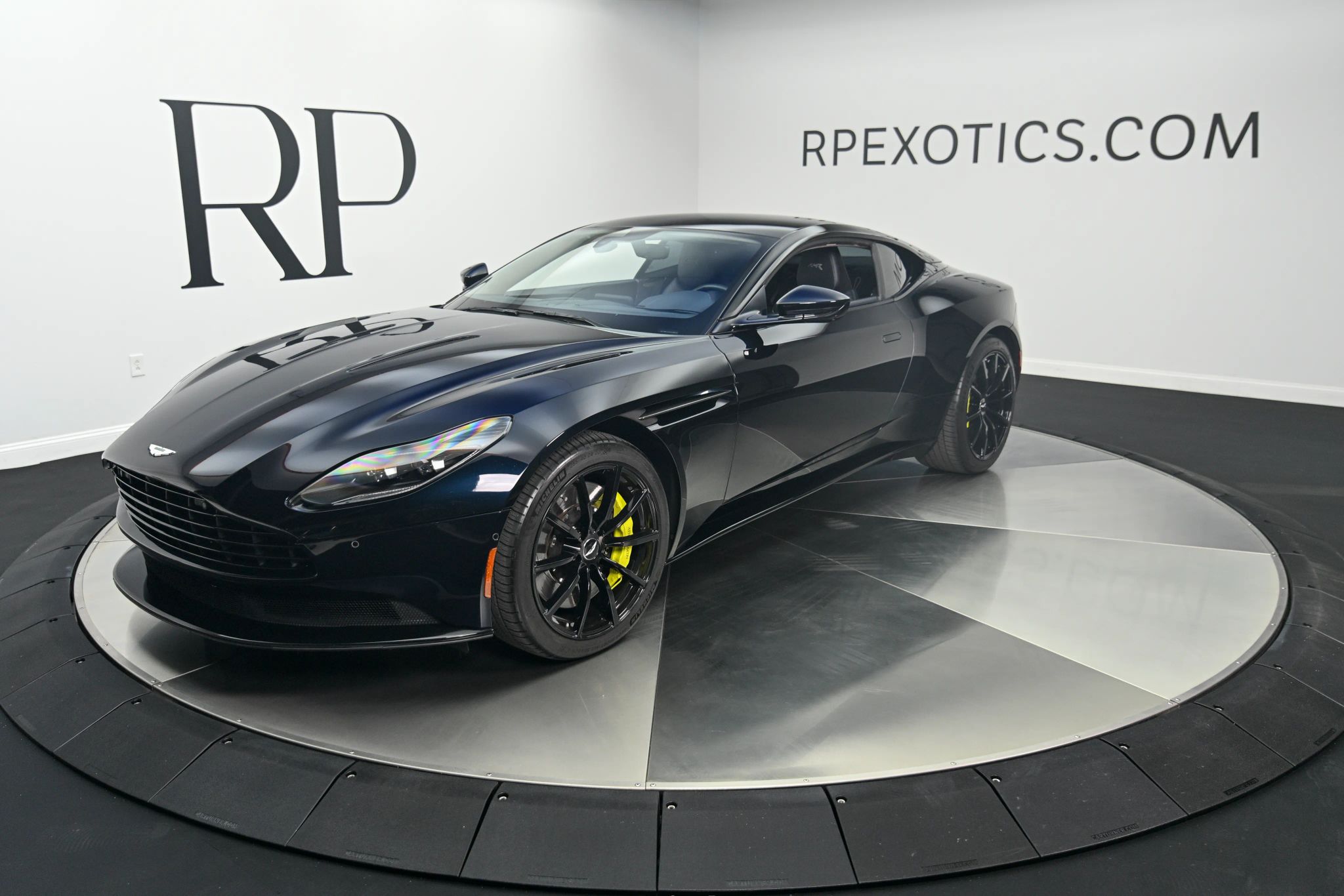 2019 Aston Martin DB11