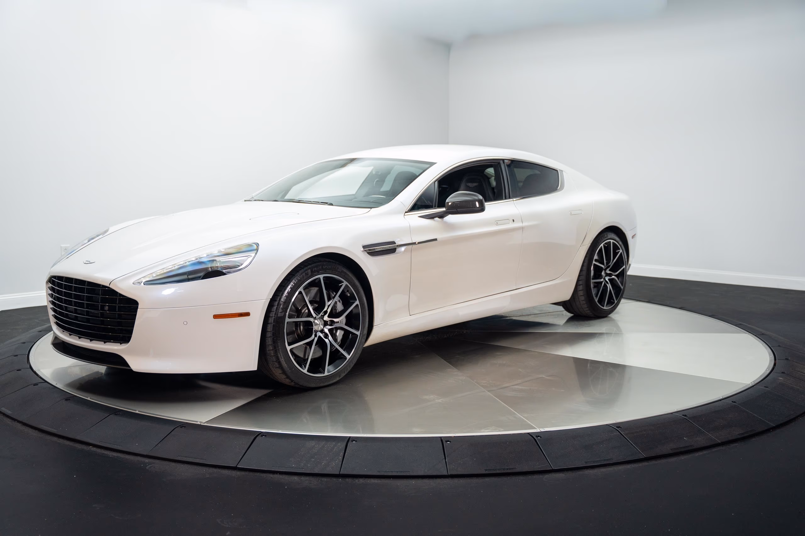 2014 Aston Martin Rapide S - Image 1 of 30