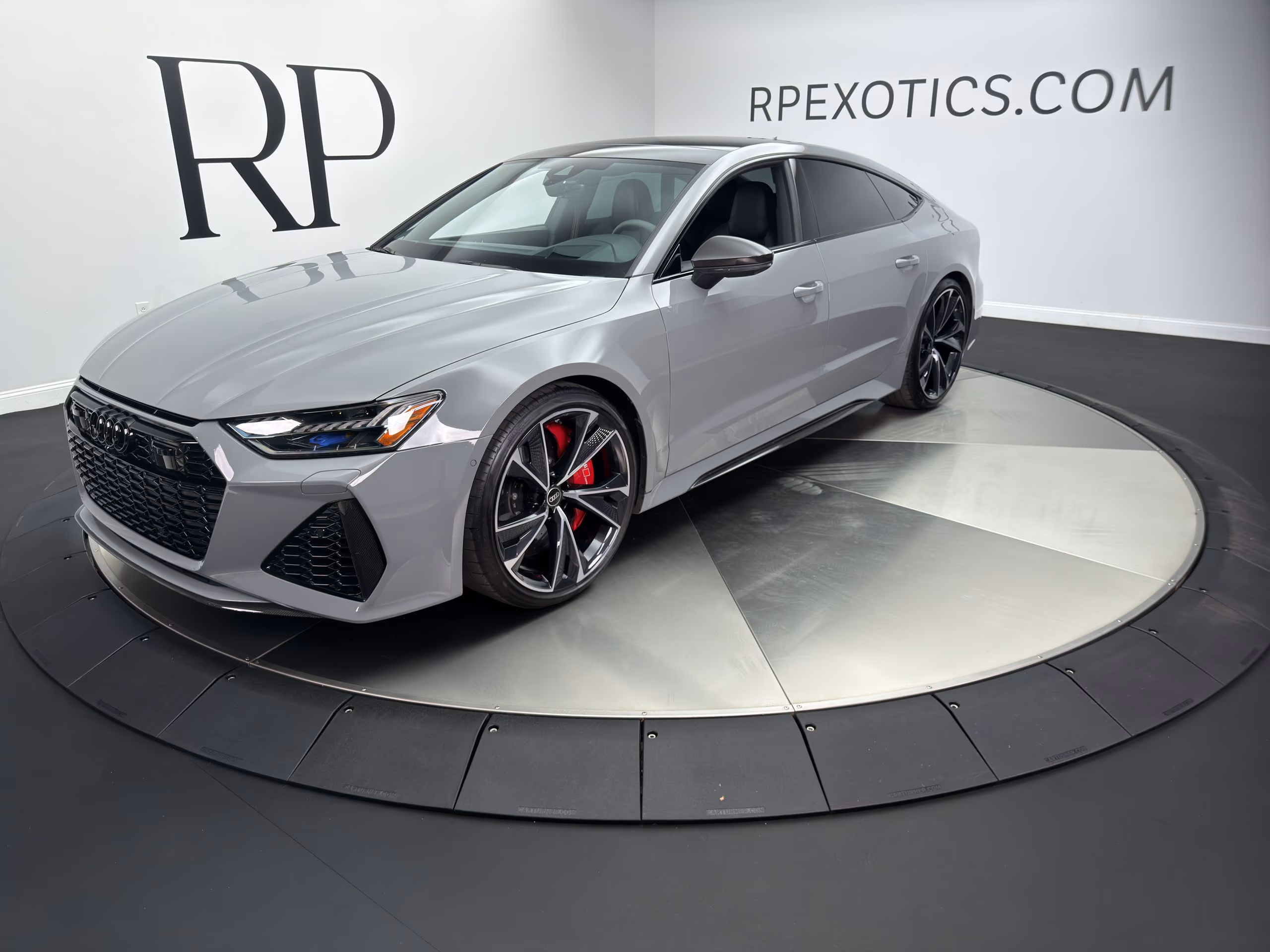 2023 Audi RS 7 - Image 1 of 25