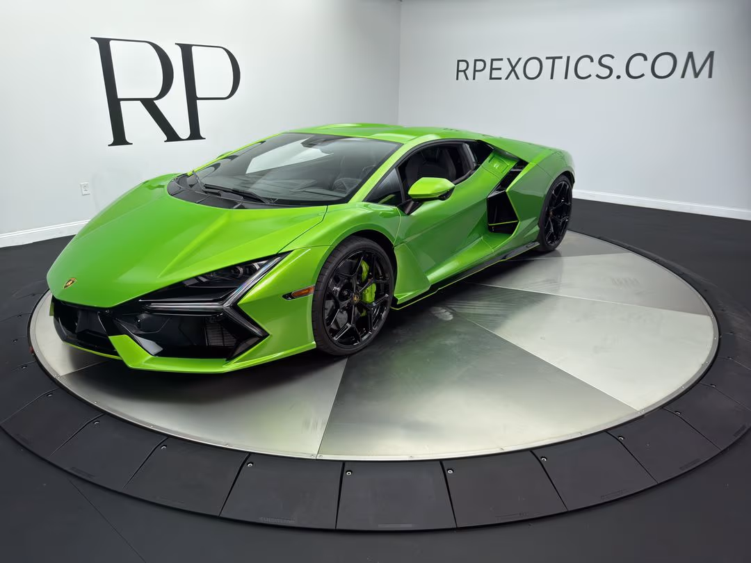 2024 Lamborghini Revuelto
