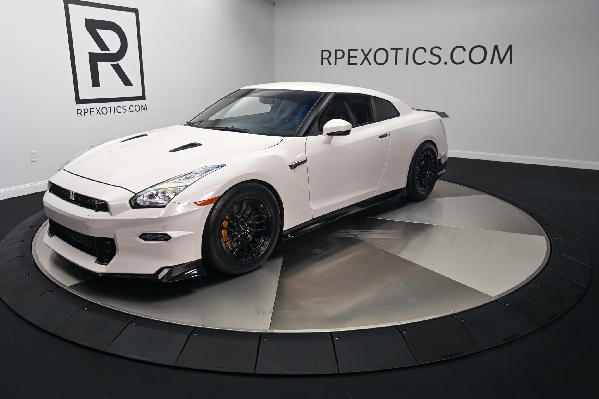 2024 Nissan GT-R