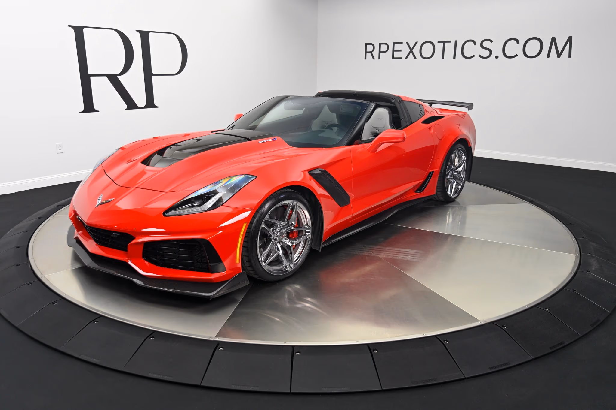 2019 Chevrolet Corvette - Image 1 of 1