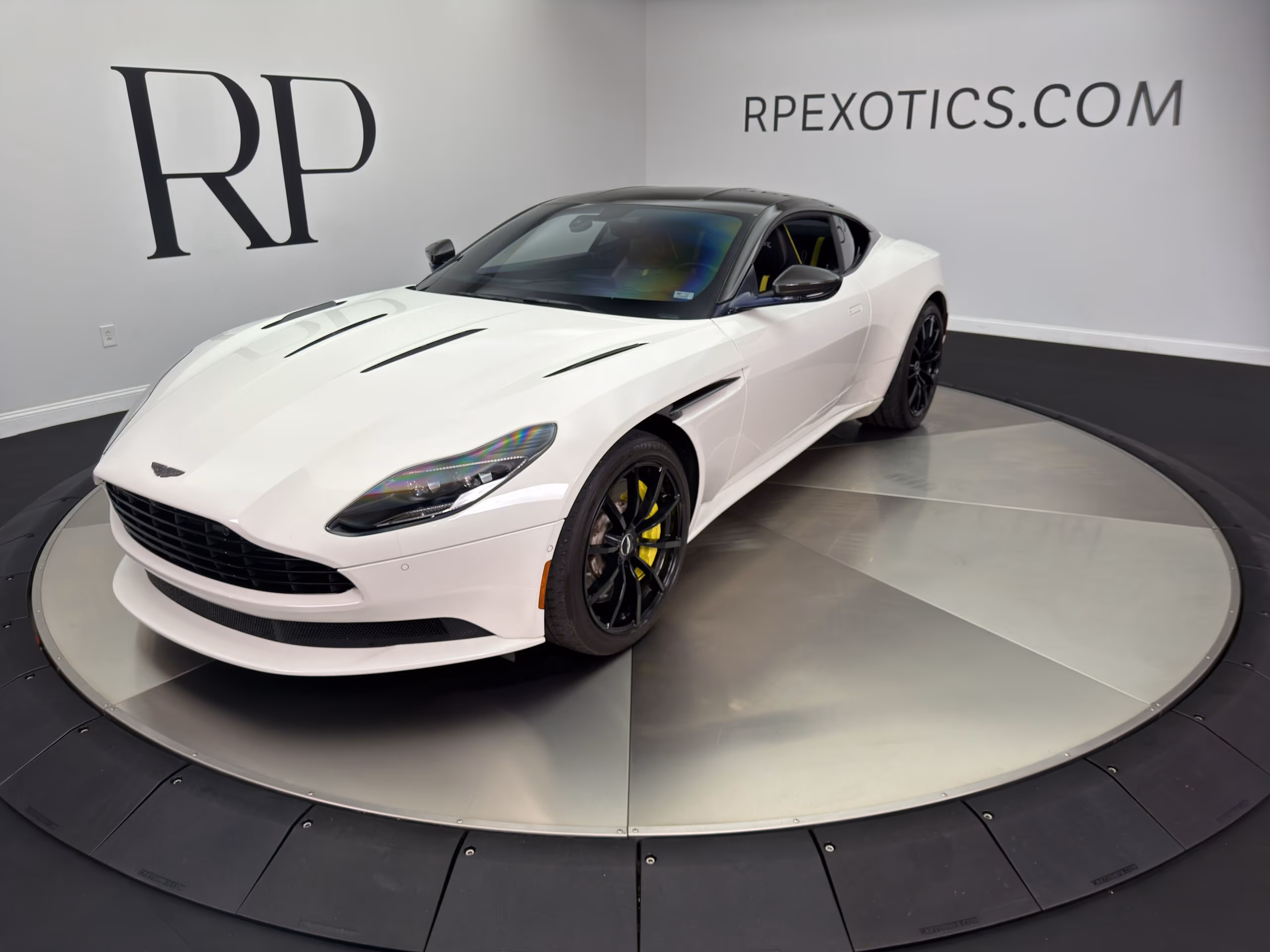 2020 Aston Martin DB11