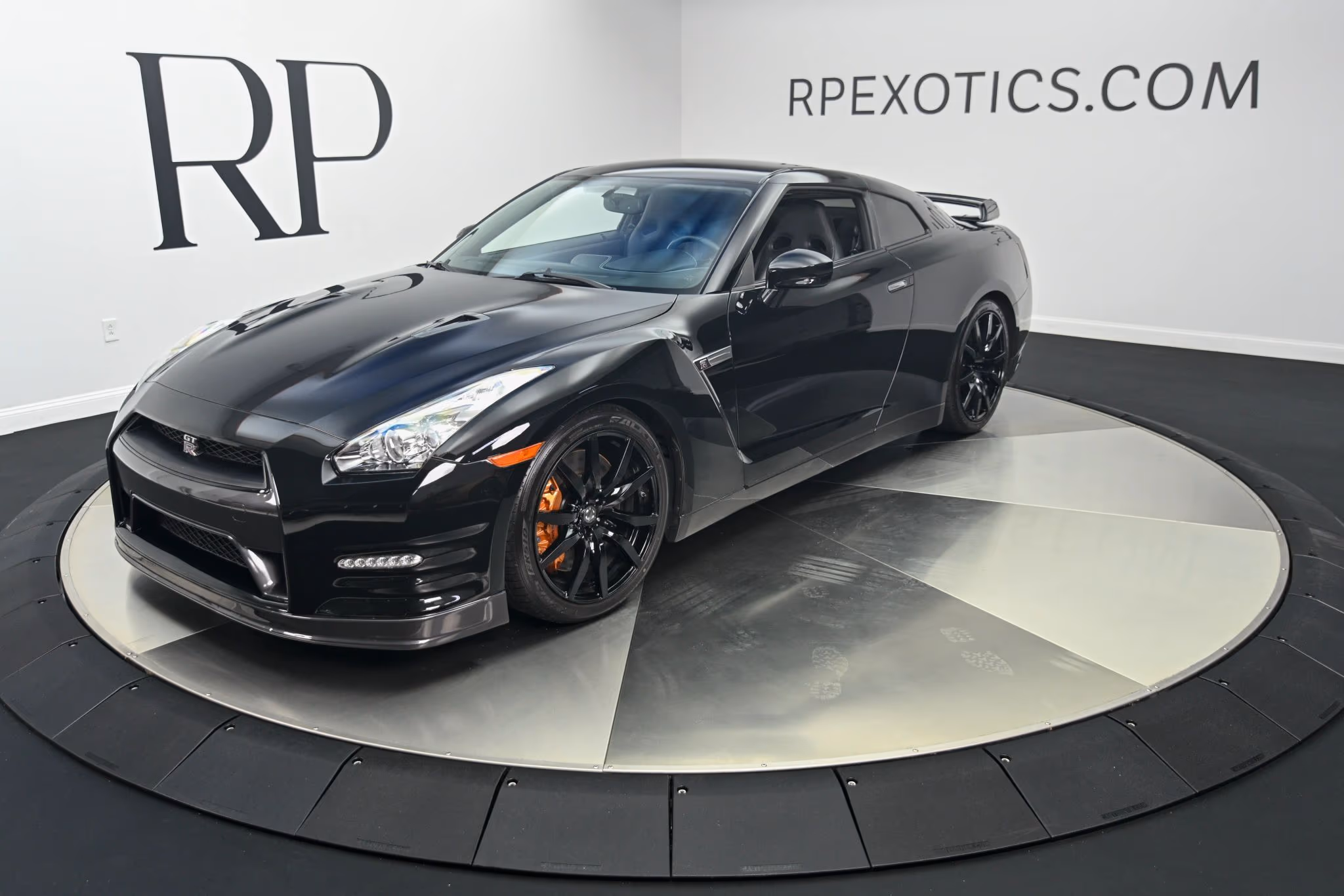 2014 Nissan GT-R