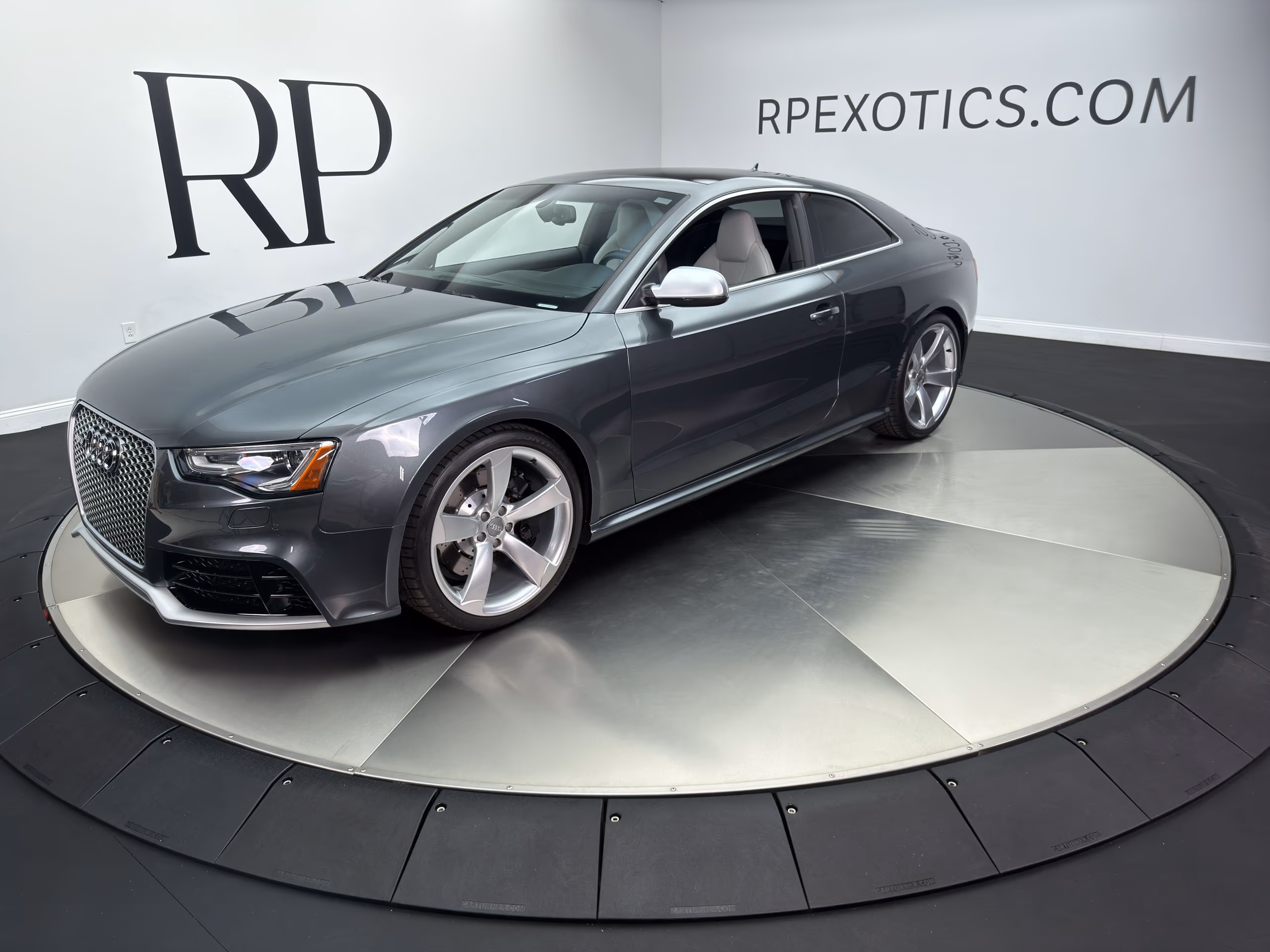 2013 Audi RS 5 - Image 1 of 1